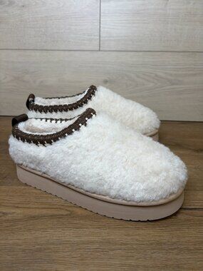 Cozy Earth Freyya2 Faux Fur Platform Slippers Ivory Size 8M